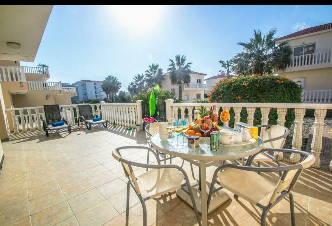 Nissi Golden Sand Lovely One Bedroom Apartment With Spacious Terrace And Free Parking Ayia Napa Exteriér fotografie